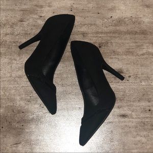 Black Chinese Laundry Suede Pump (NWOB)